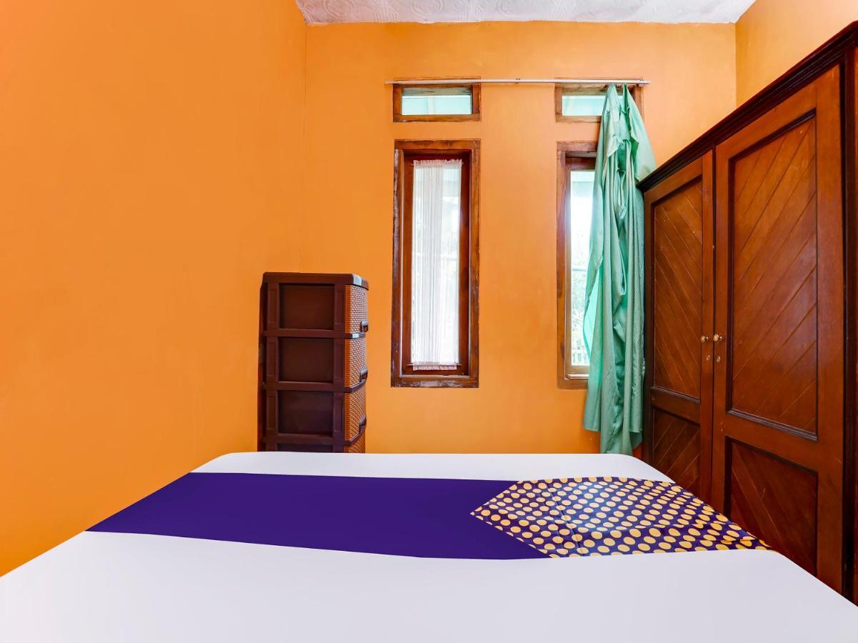 Oyo Homes 91006 Eco Tourism Desa Cibodas Areng 5 Syariah 2*