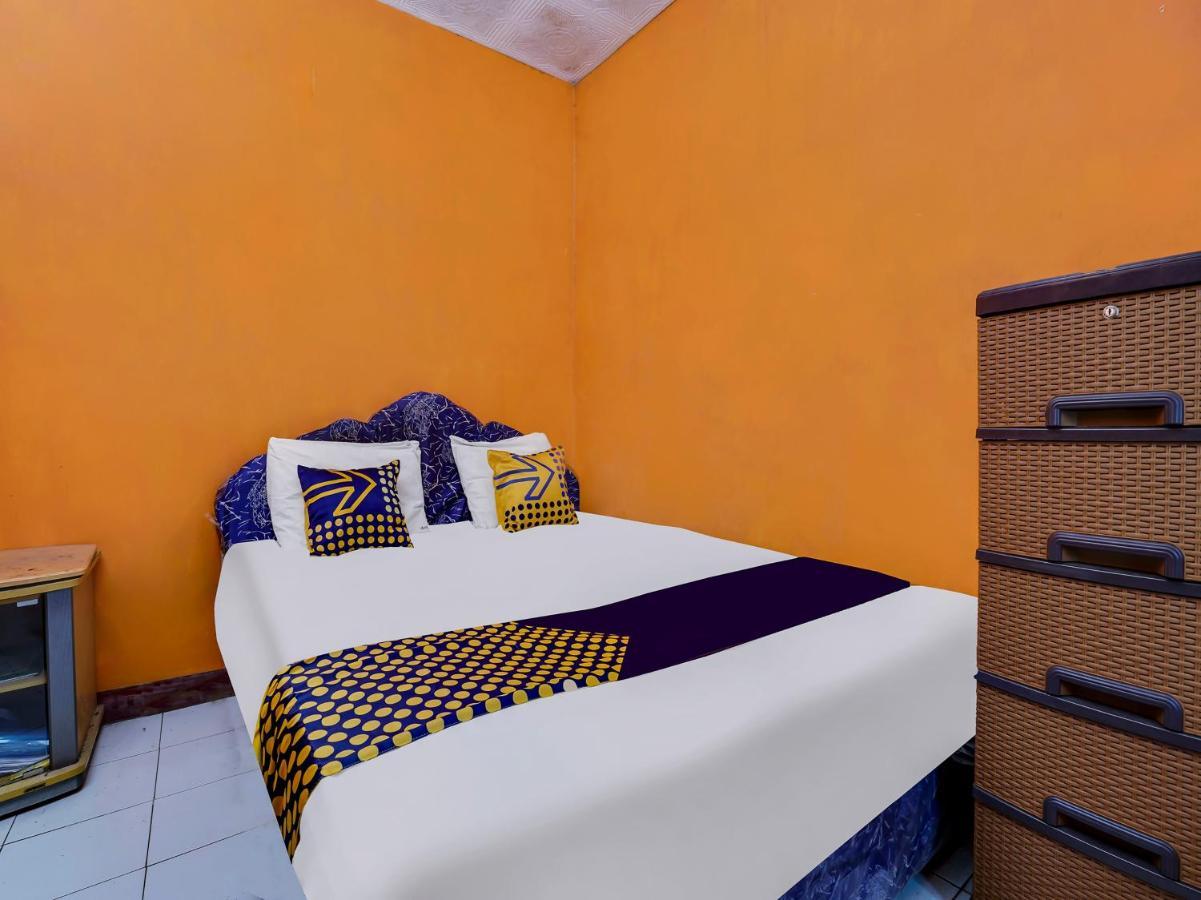 Oyo Homes 91006 Eco Tourism Desa Cibodas Areng 5 Syariah Hotel